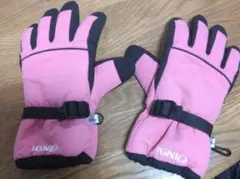IGNIO キッズ 防寒グローブ ピンク　140のサムネイル