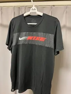 NIKE DRI-FIT Tシャツ
