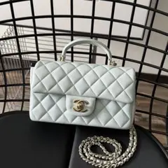 CHANEL ミニマトラッセ トップハンドル ライトブルー チェーンショルダー