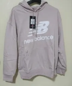 ニューバランス　フード付きパーカー　L　海外サイズではM　薄ピンク　スウェット