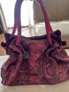 Item thumbnail for item c9072e23-f3aa-4434-9826-aa7f7b696ff4