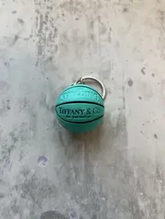 2025年最新】tiffany&co バスケットボールキーホルダー spaldingの人気