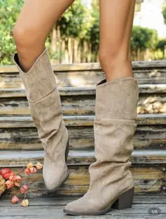 ベージュ スエード ウエスタンブーツ 中ヒール