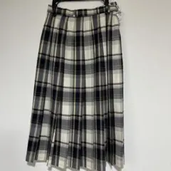 DAKS ダックス　チェック柄 プリーツスカート ロング丈のサムネイル
