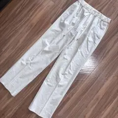 アイボリー リラックスフィット スラックス