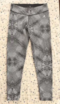 adidas ヨガパンツ Lサイズのサムネイル