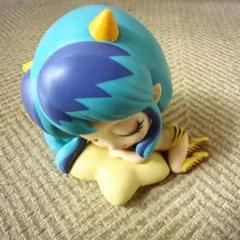 うる星やつら ラムちゃん フィギュア 寝そべりのサムネイル