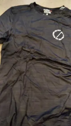 Reebok　黒のプリントTシャツ