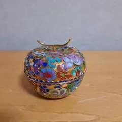 中国工芸品 景泰藍 七宝焼 林檎型 小物入れ ジュエリーボックス 花唐草文