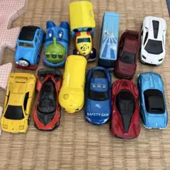 トミカ ミニカー 12台 まとめ売り