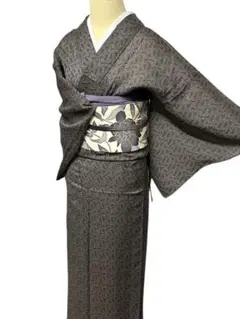 夏着物　洗える小紋 黒地 芒・流水・蜻蛉 粋なモダン柄 薄物　ポリエステル 夏着物 洗える小紋 黒地 芒・流水・蜻蛉 粋なモダン柄 薄物