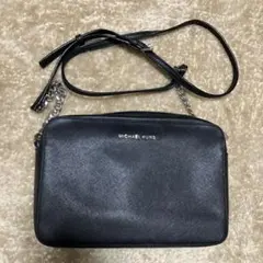 MICHAEL KORS ブラック ショルダーバッグ　シルバー　チェーン