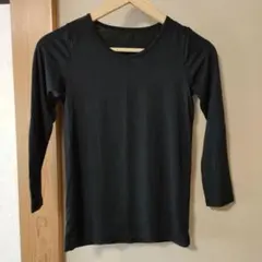 ユニクロ　キッズ　HEATTECH 長袖Tシャツ 150 黒