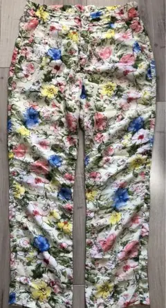 花柄クロップド丈テーパードパンツホワイトのサムネイル