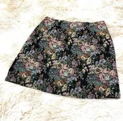 【ジーユー】GU◆ゴブラン調◆黒地◆花柄◆ミニスカート◆Lサイズ