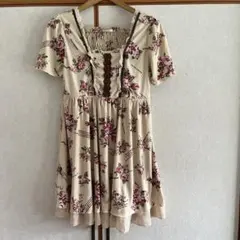 axes femme 花柄 半袖 ひざ丈ワンピース
