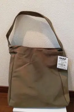 値下げ【タグ付き未使用】スエードバッグ(ミニポーチ付き)