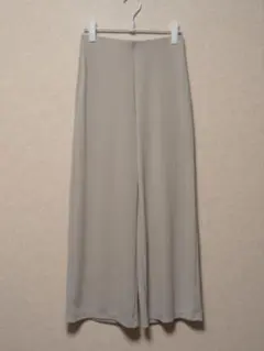 UNIQLO　クレープジャージーストレートパンツ　ナチュラル　Mサイズ