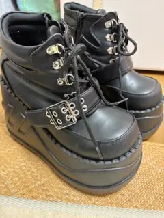Whinny 世界が広く見えちゃう靴 Mサイズ 黒 厚底のサムネイル