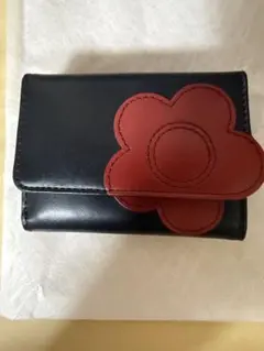 MARY QUANT 二つ折り財布 ブラック - メルカリ