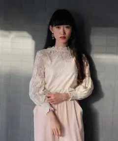 レース トップス ブラウス　クリシェドゥパリスのサムネイル
