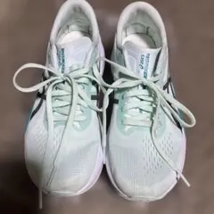 ランニングシューズ 25