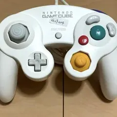 1852【極美品】Nintendo ゲームキューブコントローラー ホワイト ニンテンドーゲームキューブ - ゲームキューブコントローラー