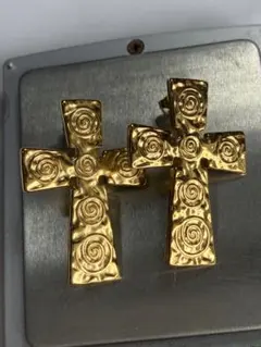 Item thumbnail for item 36e98464-28d4-4110-a665-38dc53118dfb