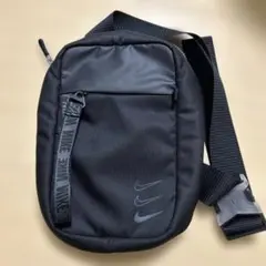 NIKE ボディーバッグ