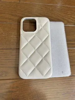 iPhone14Pro MAX用キルティングケース ホワイト