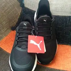 【新品！】PUMA SOFTRIDE ブラックスニーカー　スリッポン