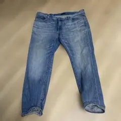 UNIQLO ライトブルー ストレートジーンズ