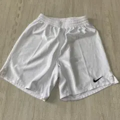 Nike ホワイト ショートパンツ レディースL 紐付き ナイキ 白 半ズボン