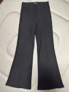 Bershka センタープレス フレアパンツ ブラック M