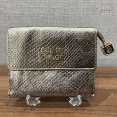 【SEE BY CHLOE】シーバイクロエ 財布 メタリック ゴールド　チャームのサムネイル