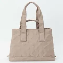 【美品】Daily russet モノグラム キルティングトートバッグ　ベージュ