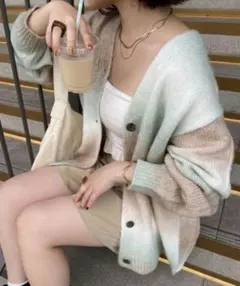 完売品　美品　nemnestore カーディガン　ミント　グラデーションのサムネイル