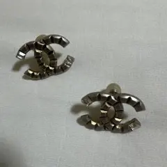 め*こ様 CHANELのピアス 刻印アリ