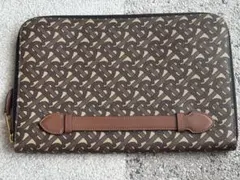 Burberry ロゴパターン クラッチバッグ