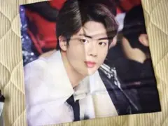 bts ジン スローガン