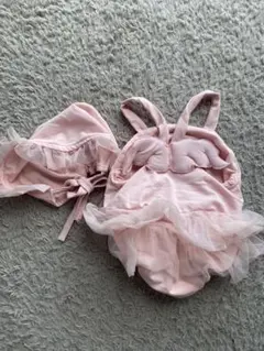 フリル付きピンク水着と帽子セット