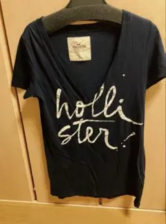 Hollister ネイビー Vネック Tシャツ