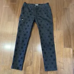 AP ロゴ刺繍 黒パンツ レディースのサムネイル