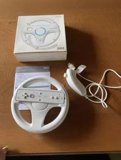 Wiiハンドルとコントローラーセット　ヌンチャク付き！