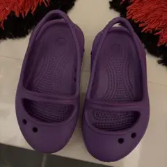 美品　crocs ベビーサンダル パープルC4サイズ