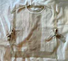 【極美品】イッカ ベージュ ニットベスト Mサイズ サイドリボン付き