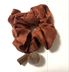 新品 ブラウンファー付きシュシュ