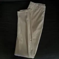 新品未使用　 ユニクロ ウルトラストレッチレギンスパンツ　 オフホワイト