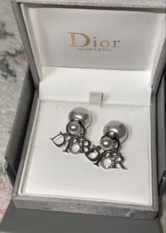 Dior Tribales ピアス