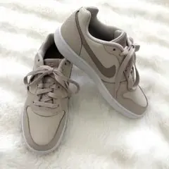 【美品】 NIKE EBERNON LOW　ナイキ　エバノンロウ　スニーカーのサムネイル